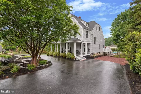 Exterior - 802 Upper Gulph Rd, Wayne, PA 19087 photo 2 of 12