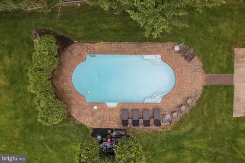 Exterior - 802 Upper Gulph Rd, Wayne, PA 19087 photo 12 of 12