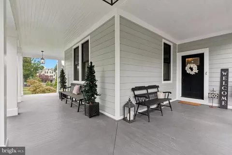 Exterior - 802 Upper Gulph Rd, Wayne, PA 19087 photo 8 of 12