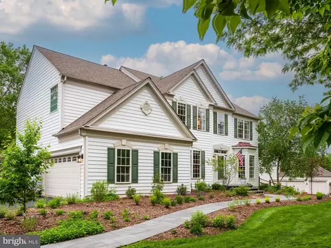 23 Saddlebrook Ln, Phoenixville, PA 19460
