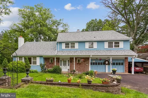 217 Lyndell Dr, Phoenixville, PA 19460