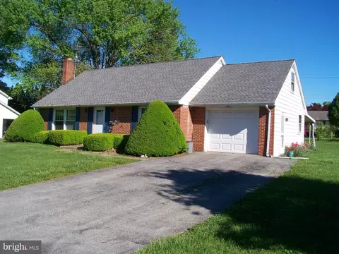 811 5th Ave, Parkesburg, PA 19365