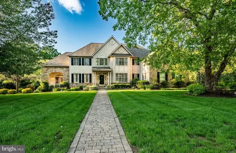 201 Ivystone Dr, Downingtown, PA 19335