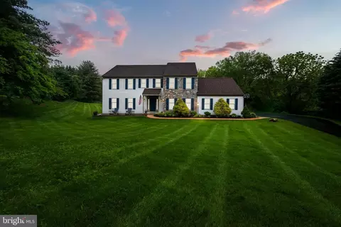5 Craig Ln, Malvern, PA 19355