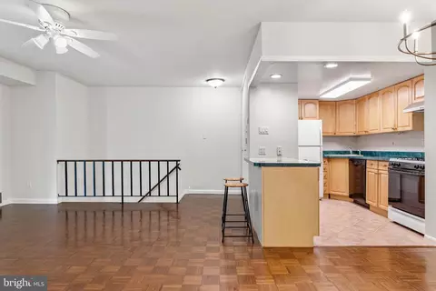 Living - 238 Old Forge Xing #238, Devon, PA 19333 photo 2 of 3