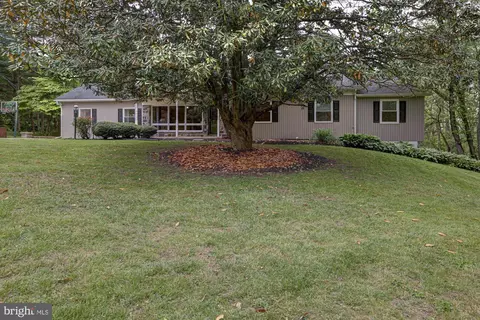 228 Schoolhouse Rd, West Grove, PA 19390