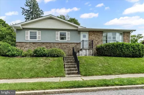 204 Oak Ave, Kennett Square, PA 19348