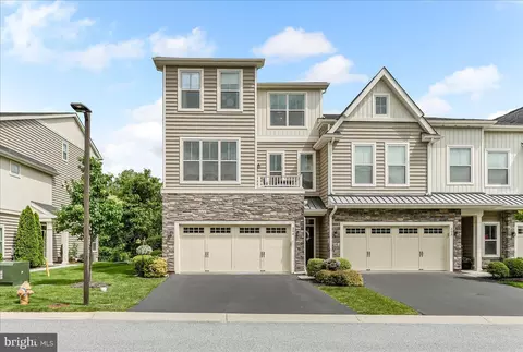 304 Redbud Ln, Kennett Square, PA 19348