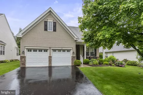 339 Randall Ln, Coatesville, PA 19320