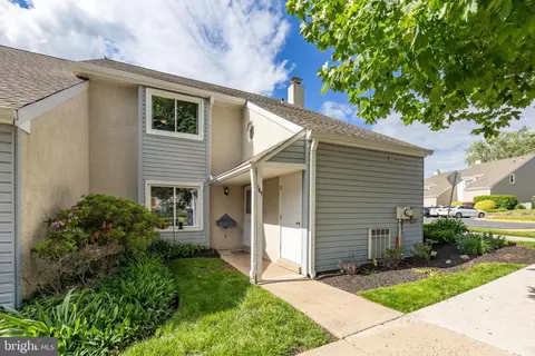 161 Roskeen Ct #136, Phoenixville, PA 19460