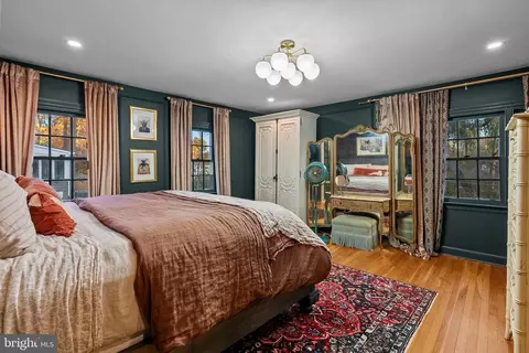 Bedroom - 12 Chestnut Ln, Wayne, PA 19087 photo 1 of 7