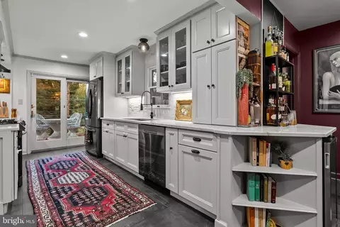 Kitchen - 12 Chestnut Ln, Wayne, PA 19087 photo 1 of 4