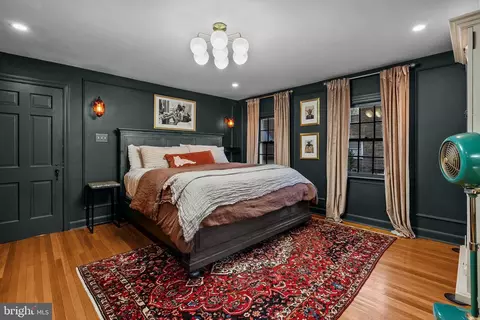 Bedroom - 12 Chestnut Ln, Wayne, PA 19087 photo 3 of 7