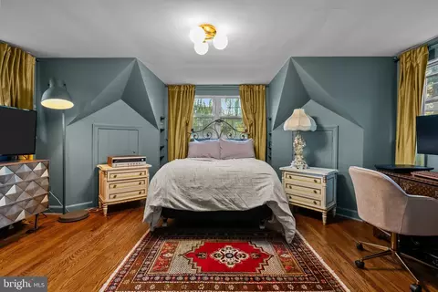 Bedroom - 12 Chestnut Ln, Wayne, PA 19087 photo 6 of 7