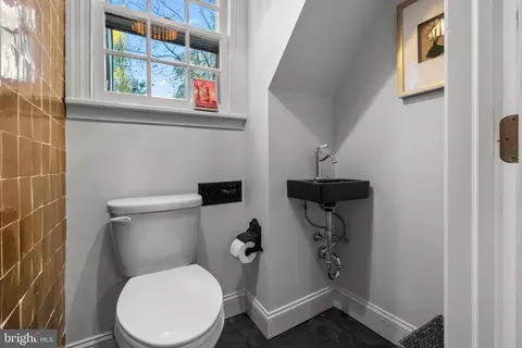 Other - 12 Chestnut Ln, Wayne, PA 19087 photo 8 of 9