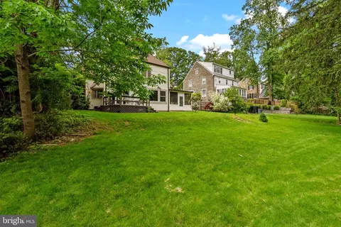 Exterior - 12 Chestnut Ln, Wayne, PA 19087 photo 12 of 13