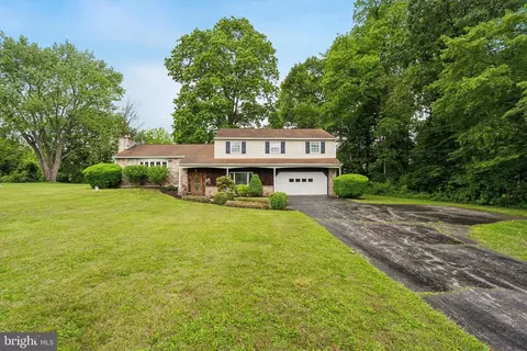 711 Pikeland Ave, Spring City, PA 19475