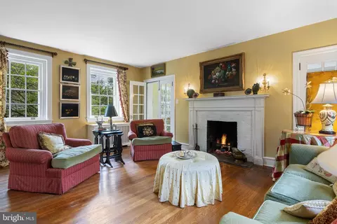 Living - 60 Old Eagle School Rd, Wayne, PA 19087 photo 3 of 3