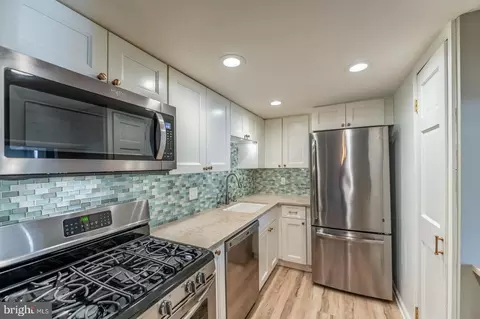 Kitchen - 322 Old Forge Xing #322, Devon, PA 19333 photo 1 of 1