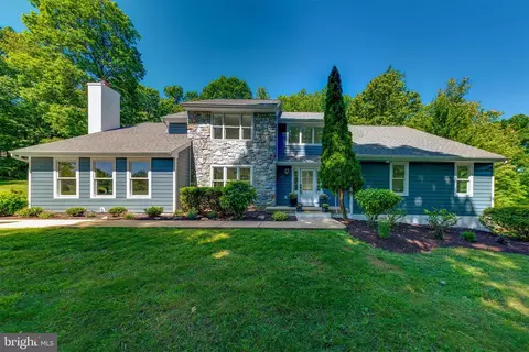 5 Rachael Dr, Chester Springs, PA 19425