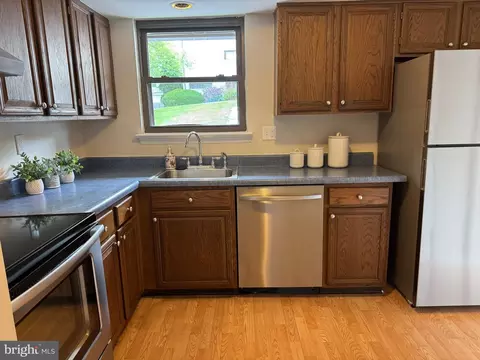 Kitchen - 315 S Valley Forge Rd #7, Devon, PA 19333 photo 3 of 3
