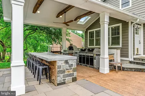 Exterior - 864 Monteith Dr, Wayne, PA 19087 photo 4 of 16