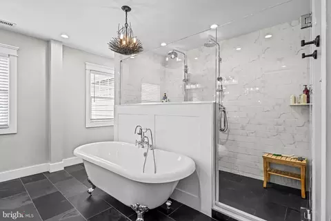 Bath - 864 Monteith Dr, Wayne, PA 19087 photo 2 of 7