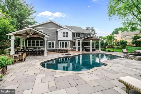 Exterior - 864 Monteith Dr, Wayne, PA 19087 photo 8 of 16