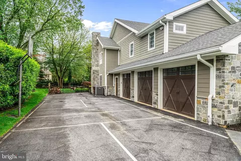 Exterior - 864 Monteith Dr, Wayne, PA 19087 photo 14 of 16