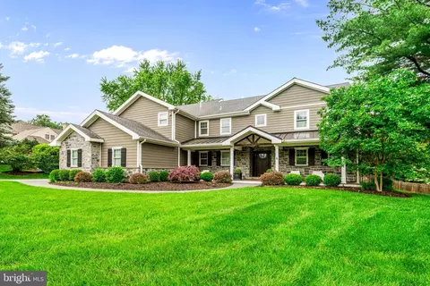 Exterior - 864 Monteith Dr, Wayne, PA 19087 photo 15 of 16
