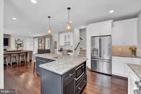 Kitchen - 775 N Wayne Ave, Wayne, PA 19087 photo 7 of 8