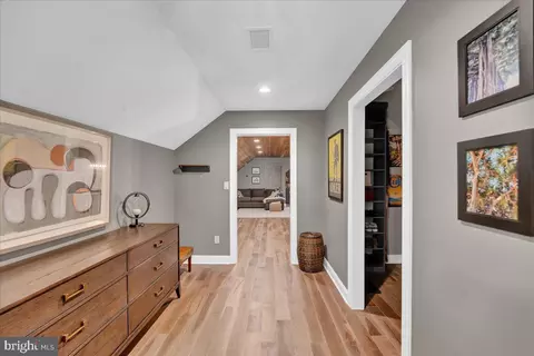 Entry Way - 775 N Wayne Ave, Wayne, PA 19087 photo 13 of 14
