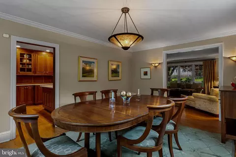 Dining - 410 Heatherwood Ln, Devon, PA 19333 photo 2 of 4
