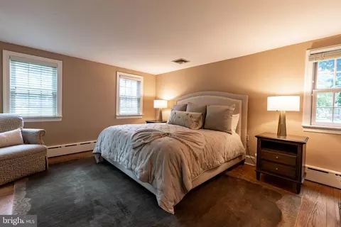 Bedroom - 410 Heatherwood Ln, Devon, PA 19333 photo 2 of 4