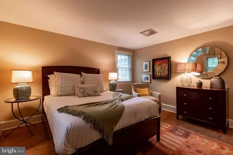 Bedroom - 410 Heatherwood Ln, Devon, PA 19333 photo 4 of 4