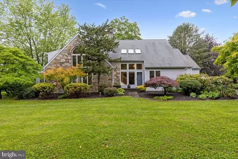 3 White Horse Ln, Spring City, PA 19475