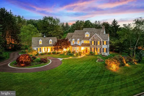 1298 Farm Ln, Berwyn, PA 19312