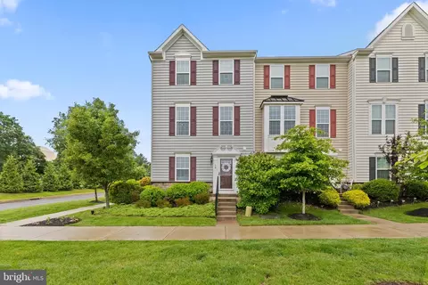 10 Washington Sq, Spring City, PA 19475