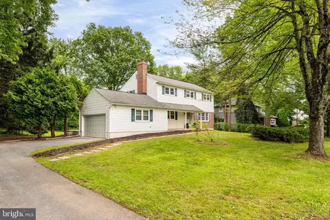 713 Red Maple Dr, West Chester, PA 19380