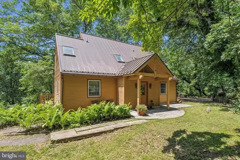 1760 Pickering Rd, Phoenixville, PA 19460