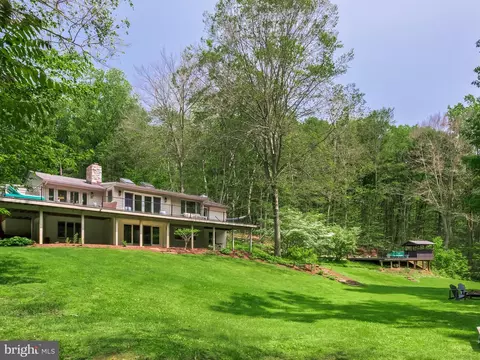 2762 Horseshoe Trl, Chester Springs, PA 19425