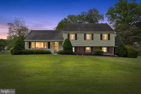 936 Linda Vista Dr, West Chester, PA 19380
