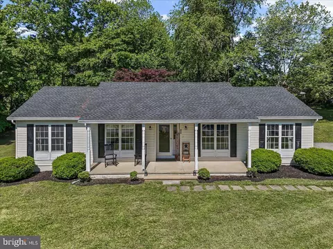 415 Frog Hollow Rd, Oxford, PA 19363