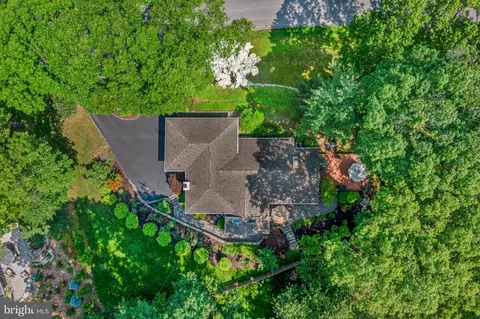View/Area - 420 Saunders Dr, Wayne, PA 19087 photo 1 of 2