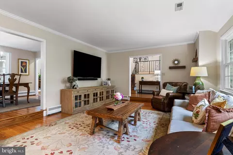 Living - 420 Saunders Dr, Wayne, PA 19087 photo 2 of 2