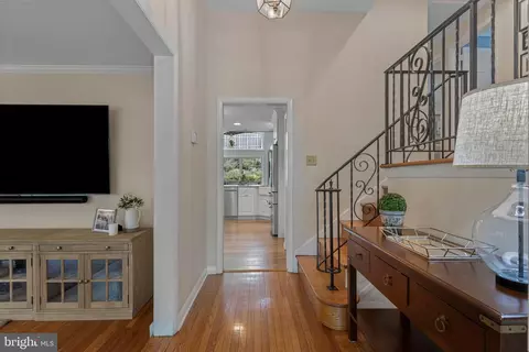 Entry Way - 420 Saunders Dr, Wayne, PA 19087 photo 2 of 9