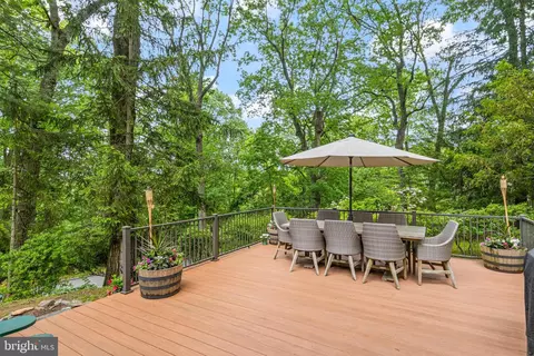 Exterior - 420 Saunders Dr, Wayne, PA 19087 photo 11 of 26