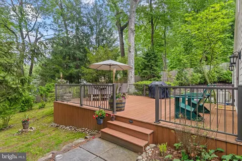 Exterior - 420 Saunders Dr, Wayne, PA 19087 photo 16 of 26