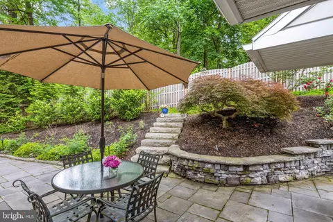 Exterior - 420 Saunders Dr, Wayne, PA 19087 photo 24 of 26