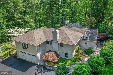 Exterior - 420 Saunders Dr, Wayne, PA 19087 photo 14 of 26